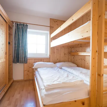 דירה Haus Petergstamm *